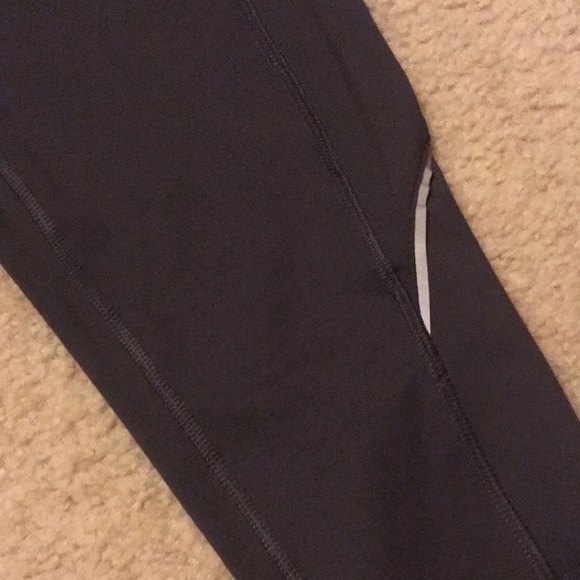 Fila work out capris - Picture 3 of 7